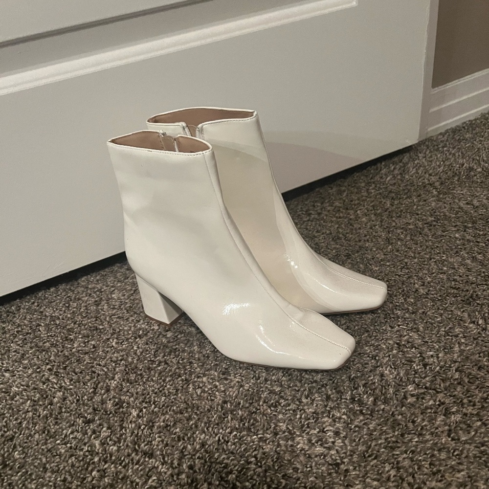 JOURNEE Haylinn Vegan Leather Booties - Picture 2 of 5